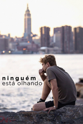 Assistir Ninguém Está Olhando online dublado e legendado